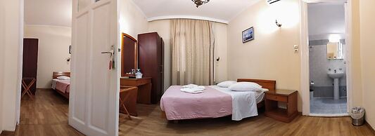Cecil Hotel