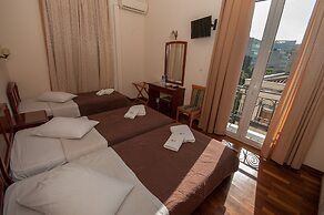 Cecil Hotel