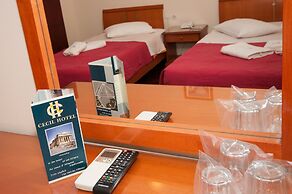 Cecil Hotel