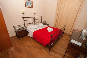 Cecil Hotel