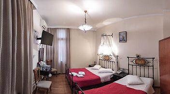 Cecil Hotel