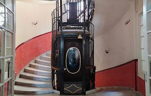 Cecil Hotel