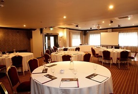Waterfoot Hotel