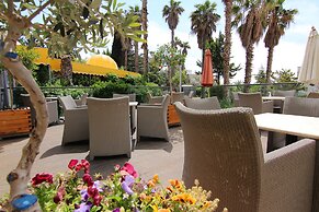 Ambassador Hotel