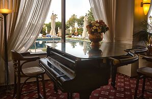 Seasons Hotel - Resort on The Beach