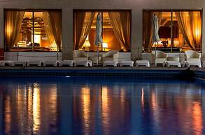 Seasons Hotel - Resort on The Beach