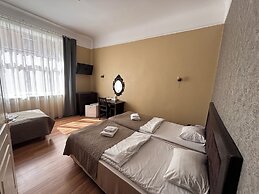 Viktorija Hotel