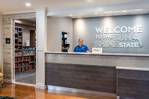 Hampton Inn and Suites Amelia Island Historic Harbor Front