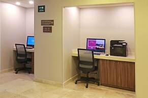 Hampton by Hilton Chihuahua