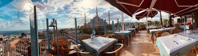 Blue House Hotel