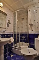Blue House Hotel