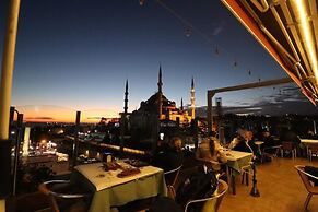 Blue House Hotel