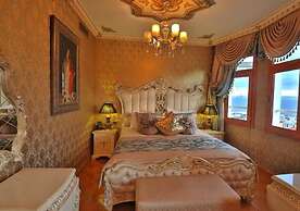 Blue House Hotel
