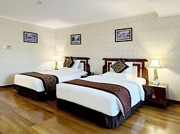 Rex Hotel