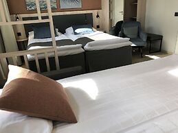 Pilot Airport Hotel