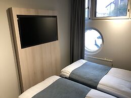 Pilot Airport Hotel