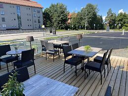 Pilot Airport Hotel