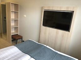 Pilot Airport Hotel