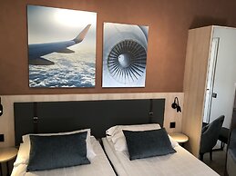 Pilot Airport Hotel