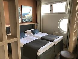 Pilot Airport Hotel