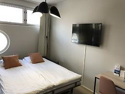 Pilot Airport Hotel