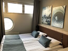Pilot Airport Hotel