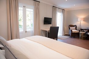 River Manor Boutique Hotel