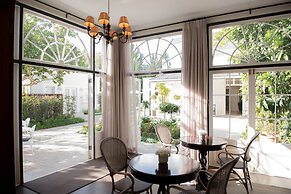 River Manor Boutique Hotel