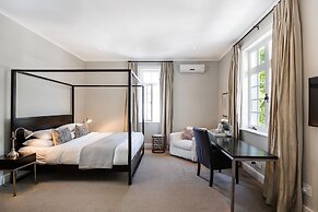 River Manor Boutique Hotel