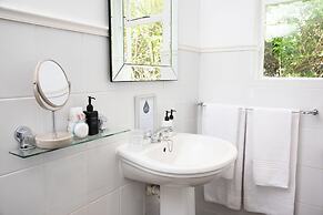 River Manor Boutique Hotel