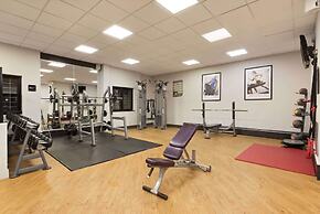 Cwrt Bleddyn Hotel & Spa