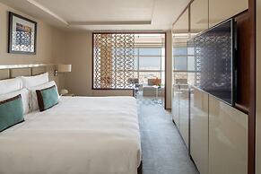 Jumeirah Emirates Towers Dubai