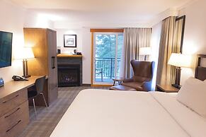 Pyramid Lake Lodge