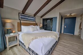 Pyramid Lake Lodge