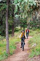 Pyramid Lake Lodge