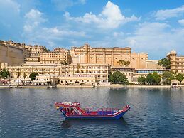 Taj Fateh Prakash Palace