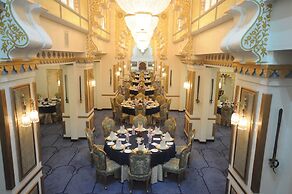 Taj Fateh Prakash Palace