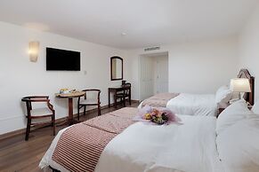 MR Hotel