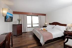 MR Hotel