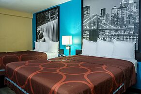 Super 8 by Wyndham Wichita Airport