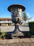 Knights Inn Lindsay