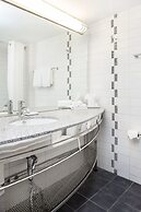 Matrix Hotel