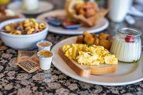 Coast Discovery Inn