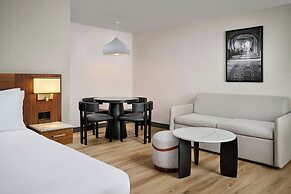 Ômage Hotel, Montreal Laval, a Tribute Portfolio Hotel