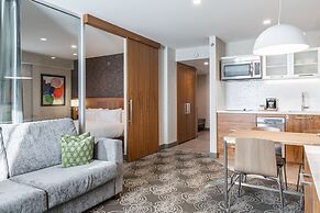 Ômage Hotel, Montreal Laval, a Tribute Portfolio Hotel