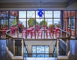 Waterfront Hotel Downtown Burlington