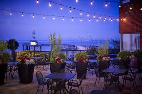 Waterfront Hotel Downtown Burlington