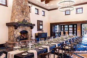 Bishop's Lodge, Auberge Collection