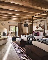 Bishop's Lodge, Auberge Collection