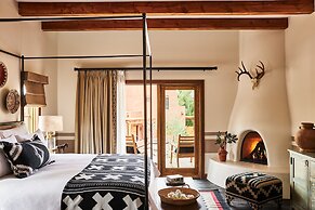 Bishop's Lodge, Auberge Collection
